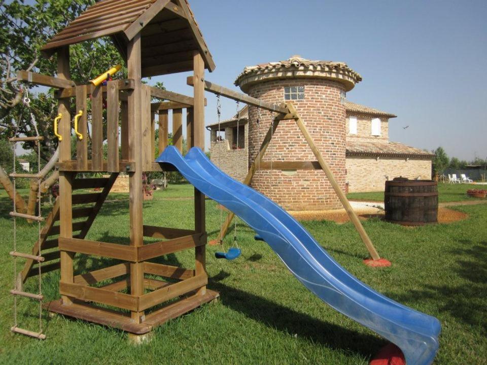 Casale Papa Country Village โลเรโต ภายนอก รูปภาพ